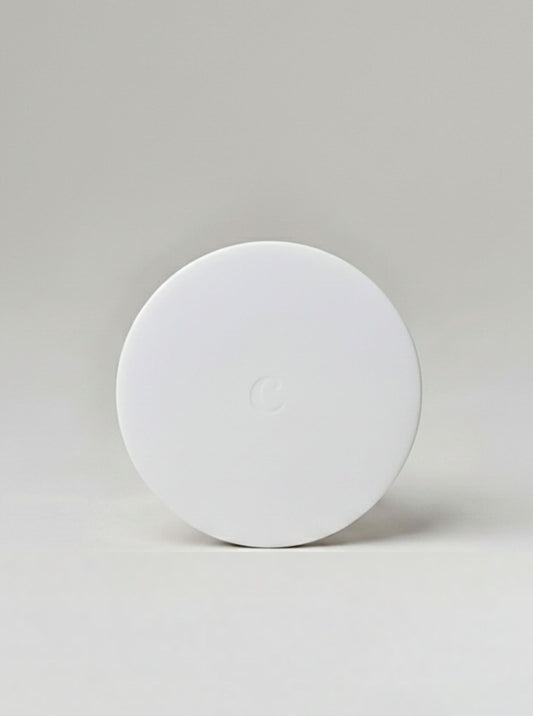 Kerzendeckel der Signature Duftkerze von Coel Fragrances von Vorne 