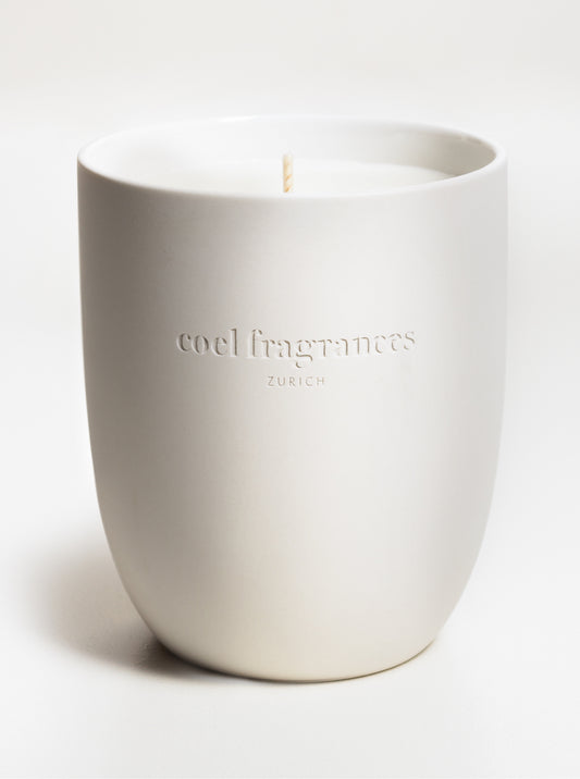 Signature Duftkerze Saffron & Musk von Coel Fragrances, handgemacht in Zuerich